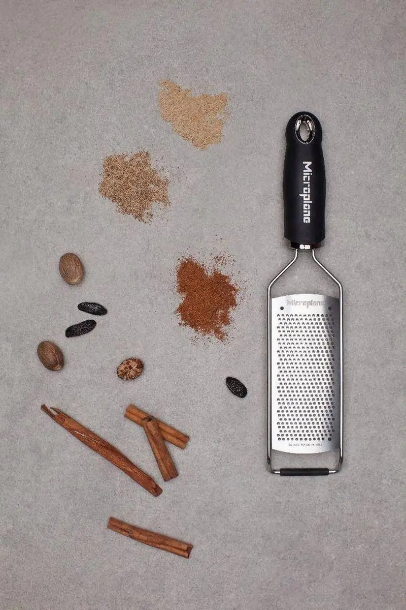 Microplane Gourmet Fijne Rasp 45004 - RVS - afbeelding 4 van 6