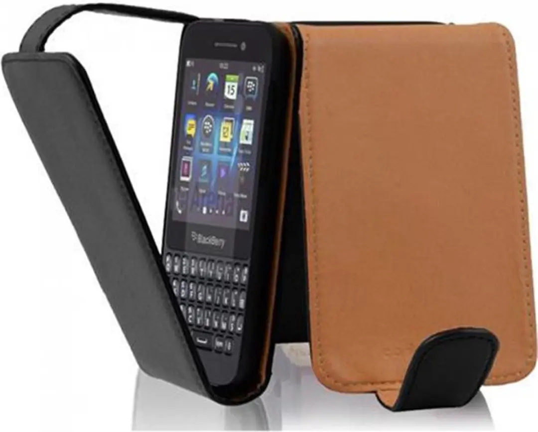 Cadorabo Hoesje geschikt voor Blackberry Q5 in ZWARTE OXIDE
