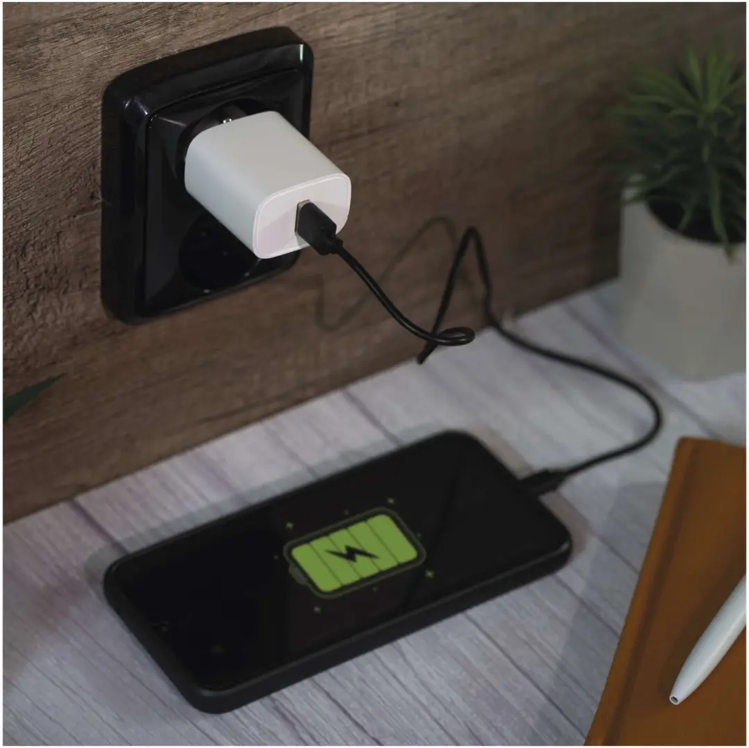 EMOS Basic V01B10 USB-adapter - 10W - Wit - afbeelding 2 van 6