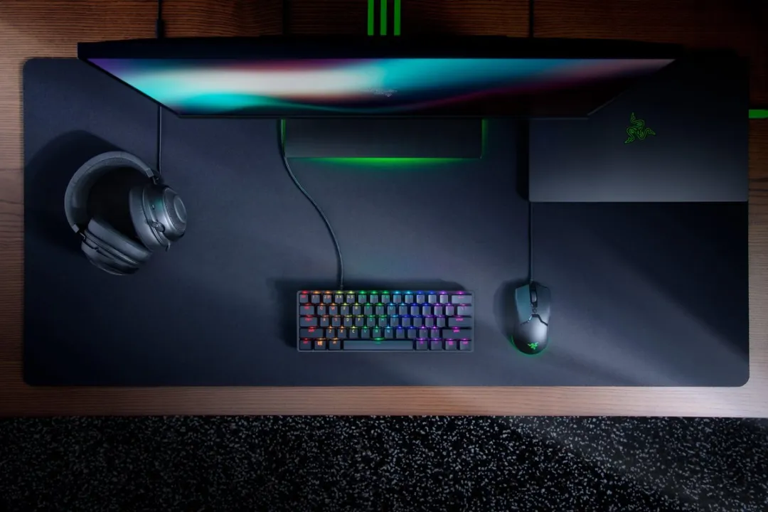 Razer Huntsman Mini RZ03-03390100-R3M1 Gaming Toetsenbord - Clicky Purple - Zwart