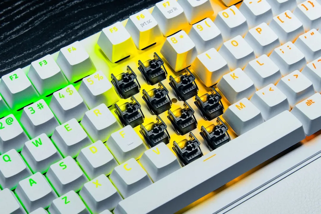 Razer Huntsman V3 Pro Tenkeyless RZ03-05521000-R3M1 Gaming Toetsenbord - Wit