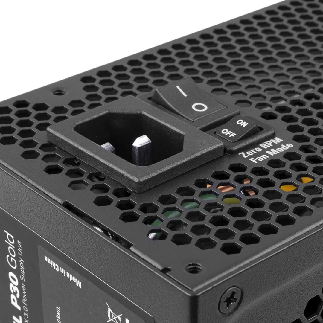 Sharkoon Rebel P30 Gold 850W Voeding - ATX - Zwart