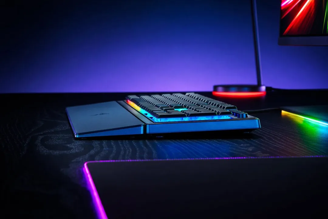 Razer Ornata V3 RZ03-04460900-R3Q1 Gaming Toetsenbord - Zwart