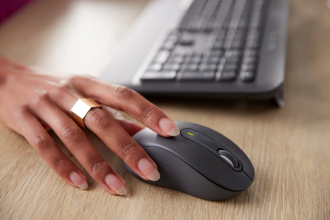 Logitech MK650 Toetsenbord & Muis - Azerty Frans - 4000 DPI - Grafiet