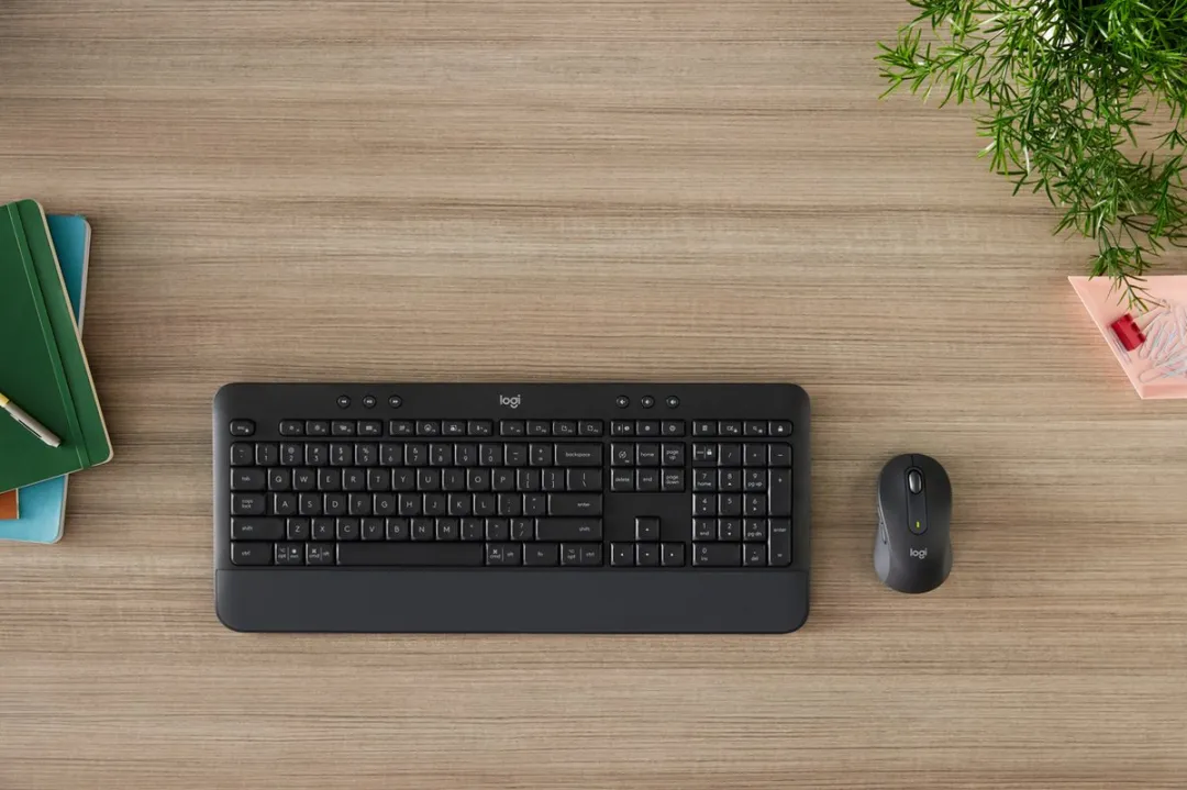 Logitech MK650 Toetsenbord & Muis - Azerty Frans - 4000 DPI - Grafiet