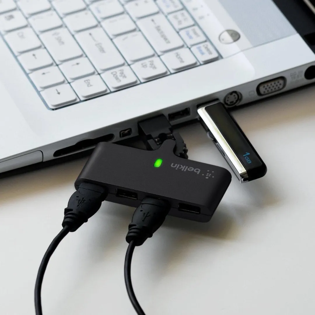 Belkin F4U056CW USB 2.0 Hub 4-Port - Zwart