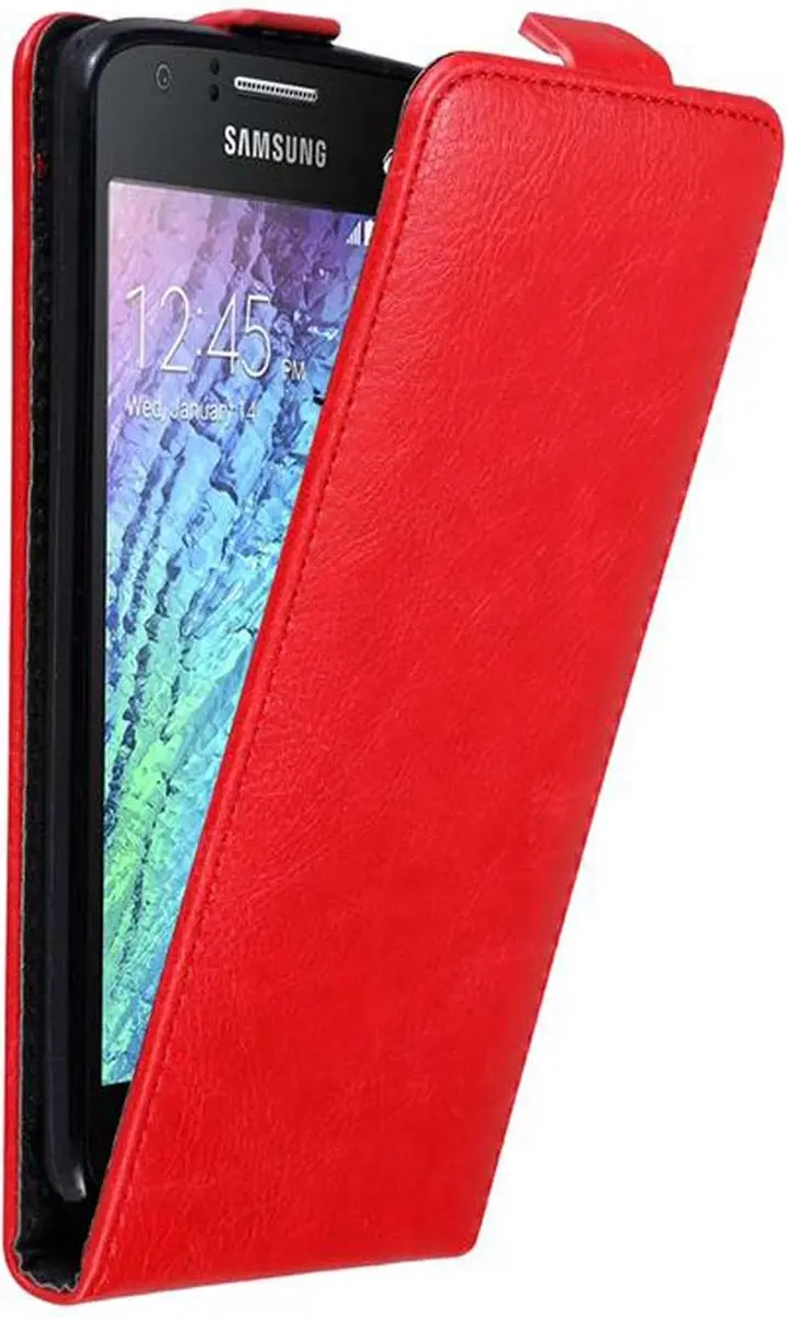 Cadorabo Hoesje geschikt voor Samsung Galaxy J1 2015 in APPEL ROOD