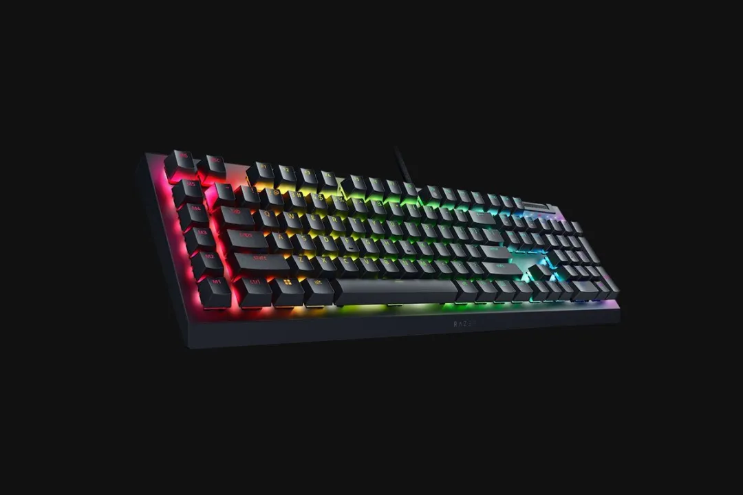 Razer BlackWidow V4 X RZ03-04700600-R3N1 Gaming Toetsenbord - Zwart