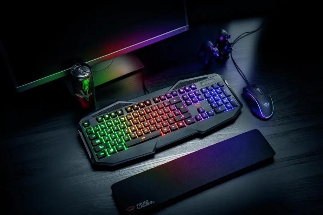 Trust Avonn GXT 830-RW Bedraad Gaming Toetsenbord - Zwart