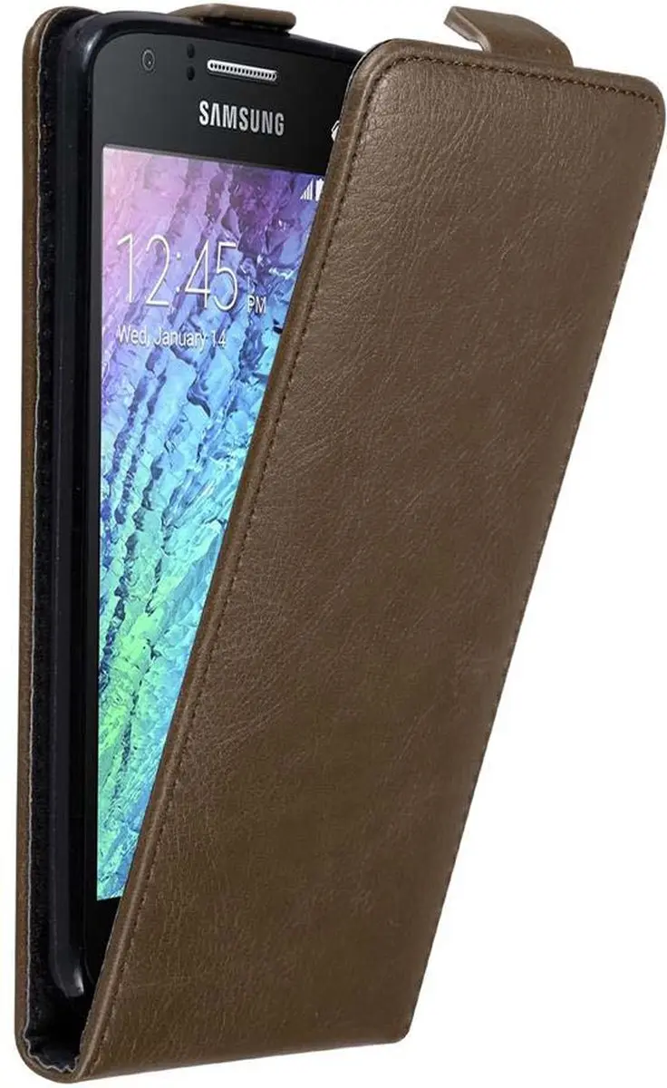 Cadorabo Hoesje geschikt voor Samsung Galaxy J1 2015 in KOFFIE BRUIN