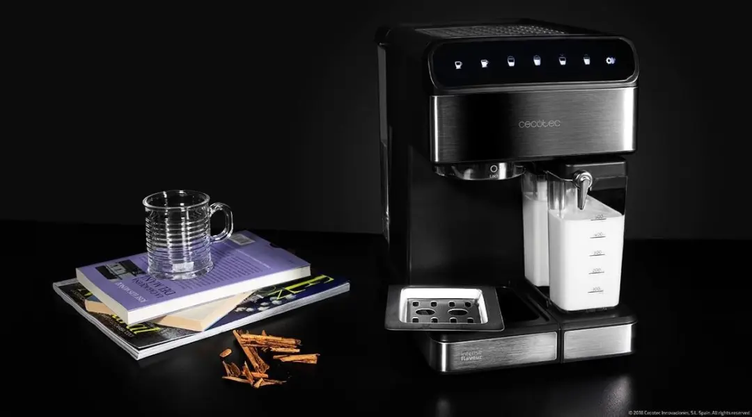 Cecotec Halbautomatische Espressomaschine Power Instant-ccino 20 Touch Serie Nera. 1350 W, 20 Bar Druck, 500 ml Milchtank, Touch-Steuerung, 1,4 Liter Wassertank, Edelstahl-Finish - afbeelding 4 van 6