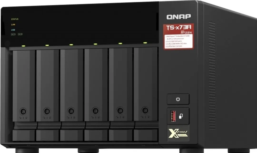 QNAP TS-673A NAS-Server 6 Schijven - AMD Ryzen V1500B - Zwart