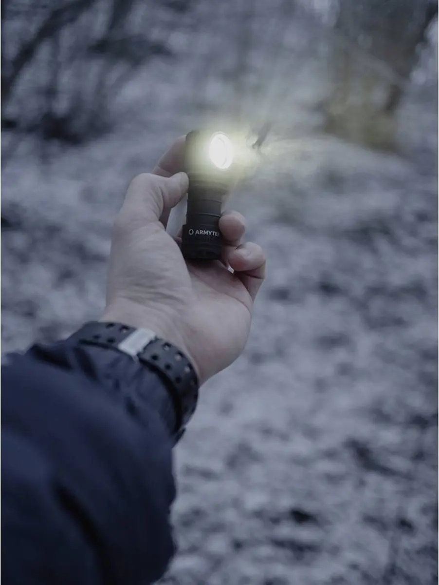 Armytek Wizard C1 Pro F09001C Hoofdlamp - 1000 lm - afbeelding 3 van 6