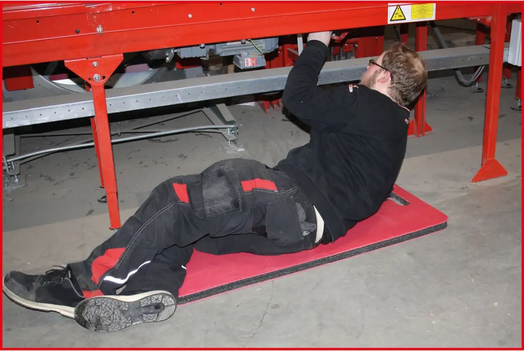 KS Tools 500.8045 Knieplank - 1150x550x36mm - Rood - afbeelding 3 van 6