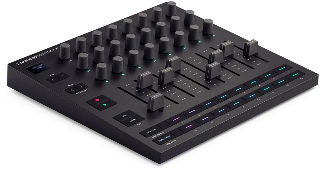 Novation Launch Control XL 3 MIDI Control Surface - Zwart - afbeelding 4 van 6