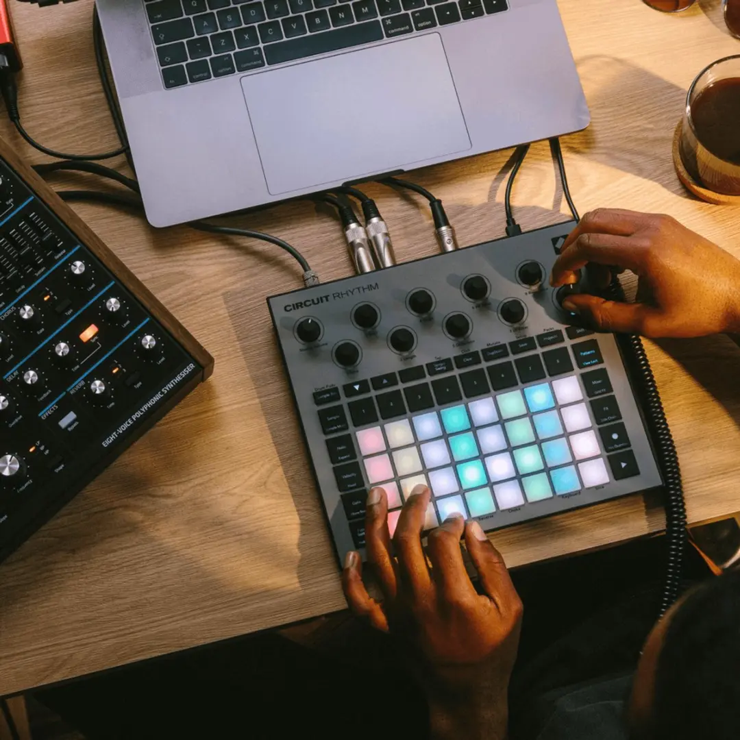 Novation Circuit Rhythm AMS-CIRCUIT-RHYTHM Groovebox - Zwart - afbeelding 6 van 6