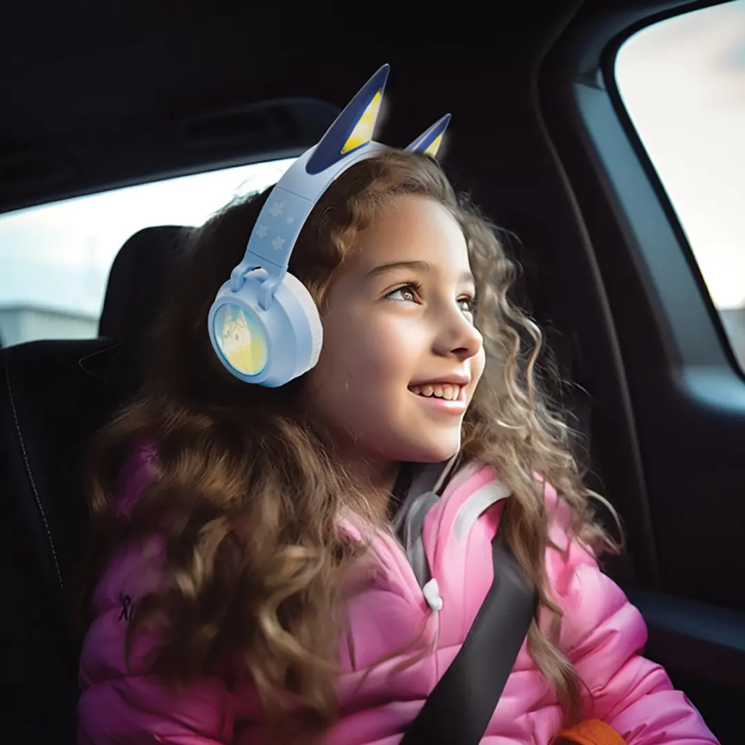 3D Bluey design Bluetooth® en Bedrade Opvouwbare Koptelefoon met veilige volumebeperking - afbeelding 3 van 6
