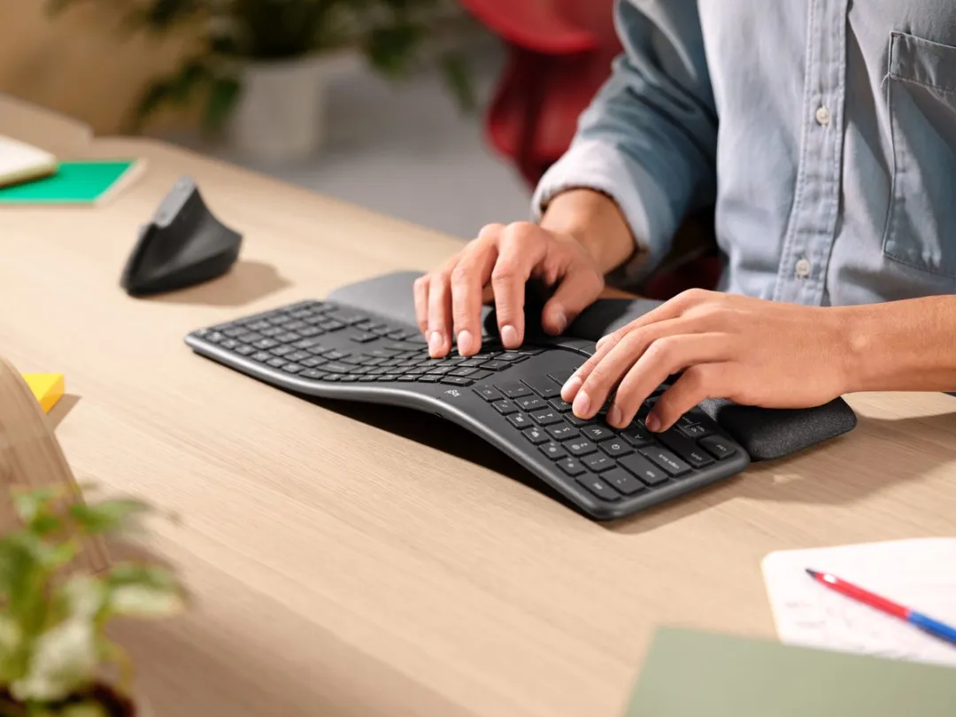 Logitech ERGO K860 Split Keyboard for Business - Toetsenbord - draadloos - Bluetooth LE - QWERTY - VS internationaal - grafiet