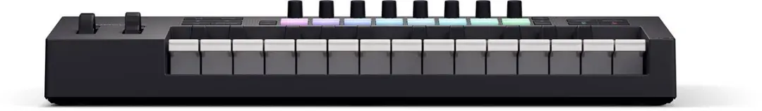 Novation Launchkey 25 MK4 MIDI Keyboard - 25 Toetsen - afbeelding 4 van 6