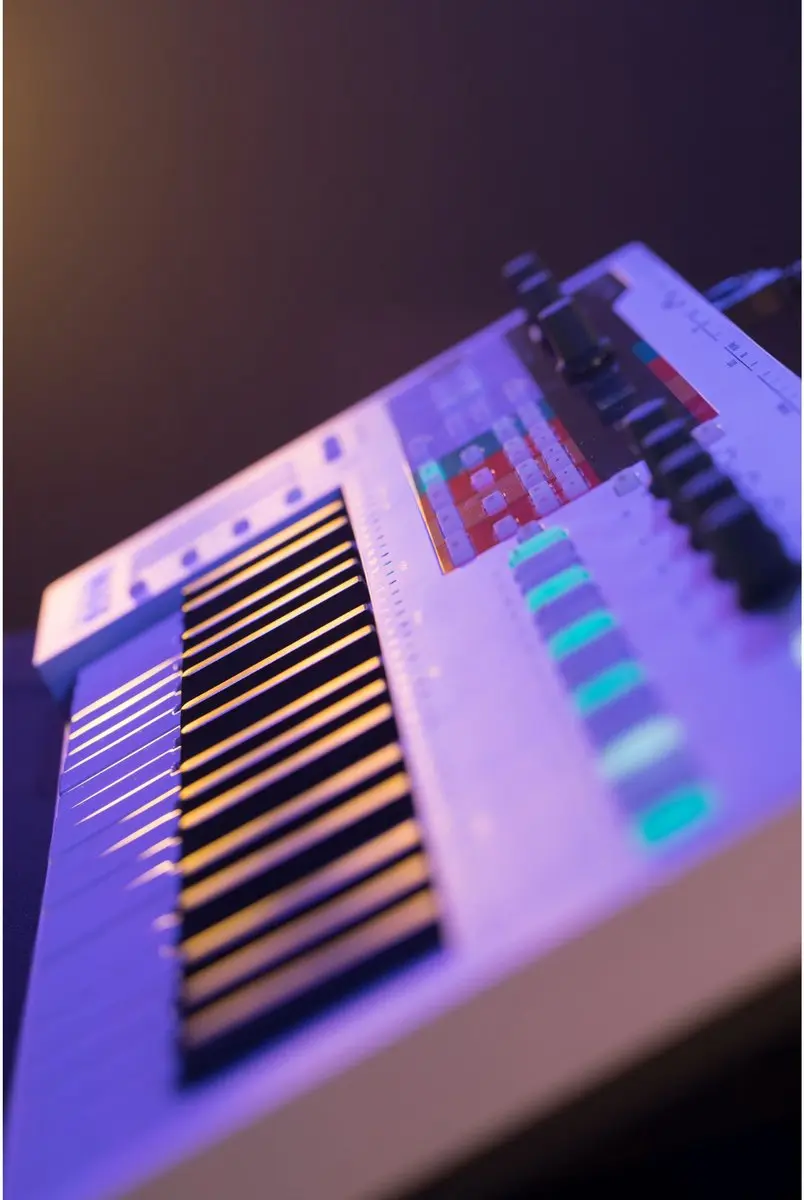 Arturia KeyStep Pro 49MKEKEYSTEPPRO MIDI Controller - Wit - afbeelding 3 van 6