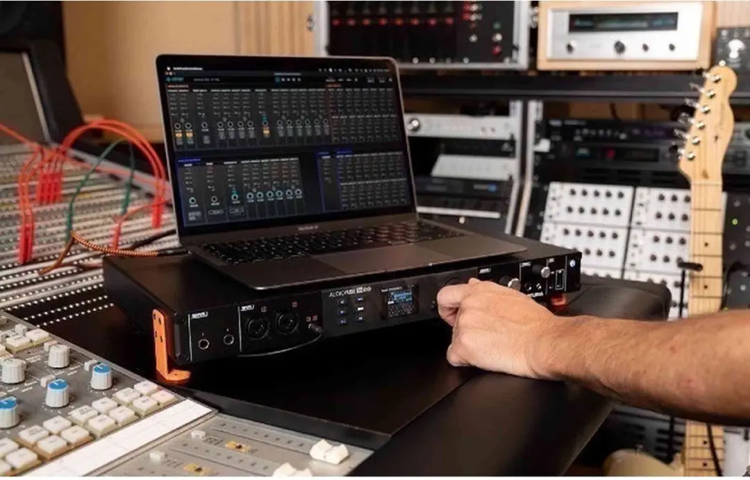 Arturia AudioFuse 16Rig 2.0 ARAUDIOFUSE16RIG Audio Interface - afbeelding 6 van 6