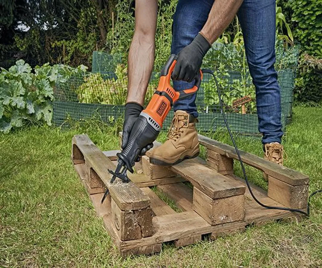 BLACK+DECKER BES301-QS Reciprozaag 750W - afbeelding 6 van 6