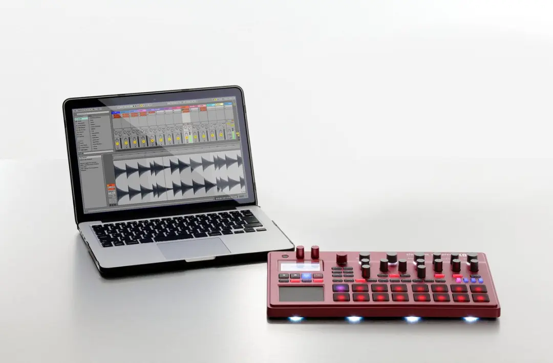 Korg Electribe 2 Sampler - 16 Toetsen - Rood - afbeelding 4 van 4