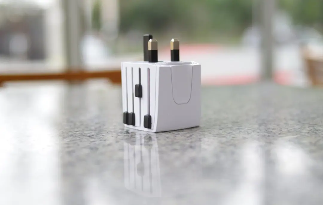 Skross MUV Micro 1.102500 Wereldreisadapter - Wit - afbeelding 5 van 6