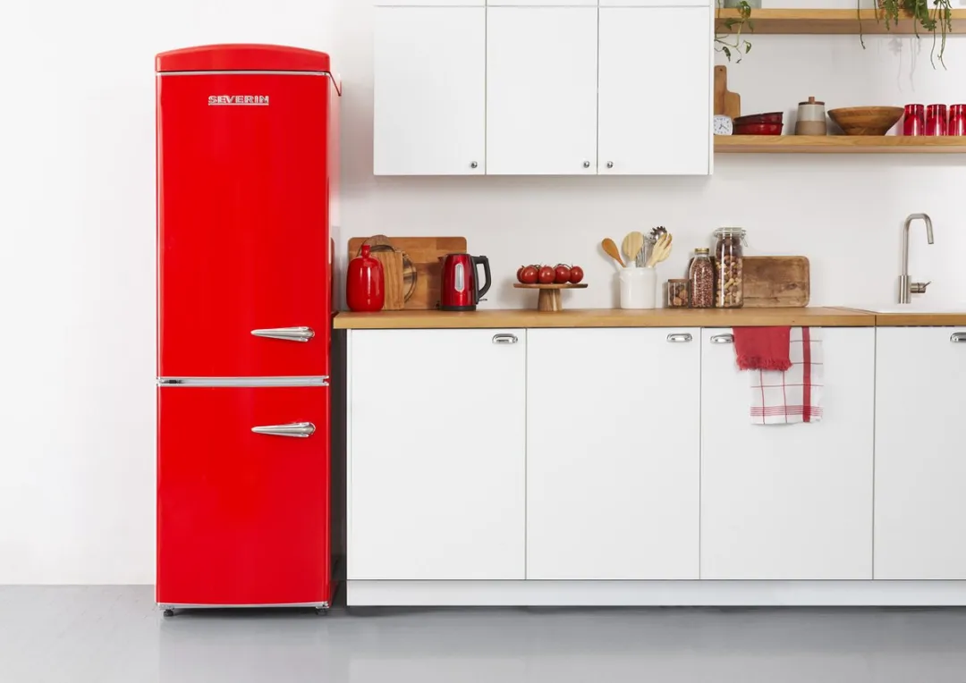 Severin RKG 8997 Koel-Vriescombinatie - 315L - No Frost - Rood