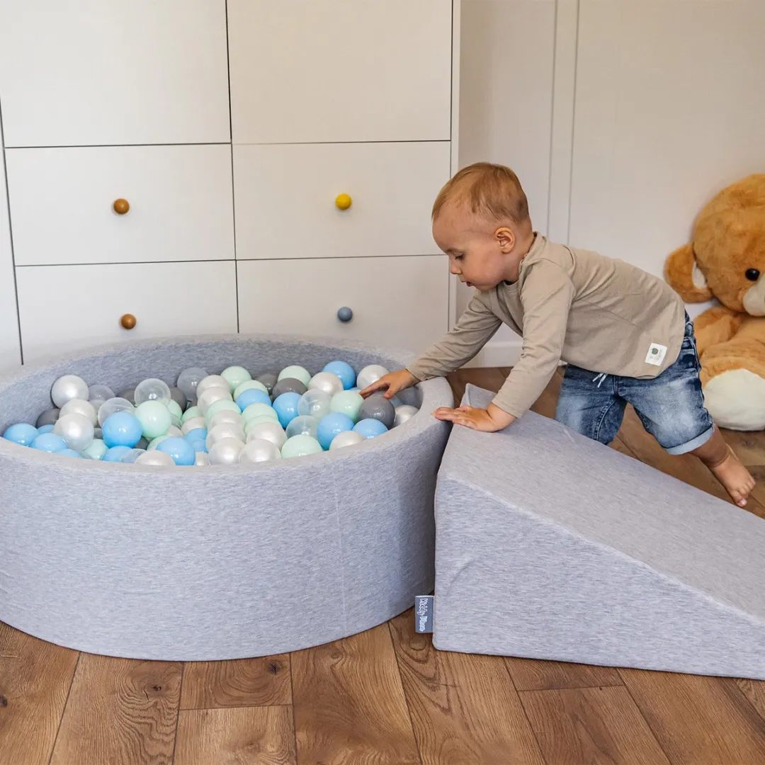 KiddyMoon Ballenbad 120x30cm - 300 Ballen ∅7cm - Donkergrijs/Wit/Grijs/Zwart/Goud