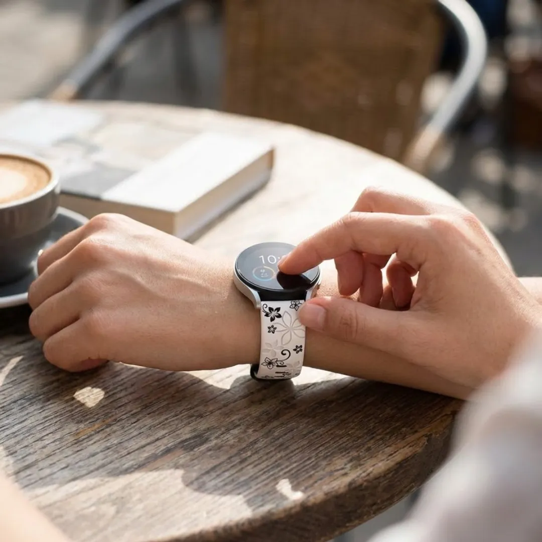 NUVEX Silicone Horlogeband 20mm - Wit/Zwart Bloemenpatroon