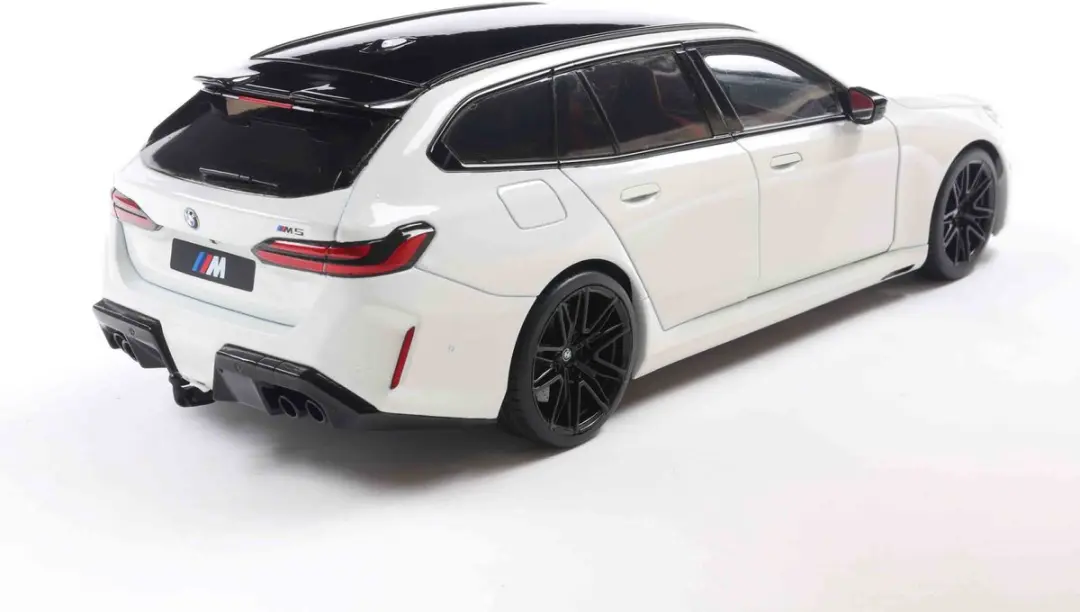 Solido BMW M5 Touring (G99) 1:18 Modelauto - Wit - afbeelding 5 van 6
