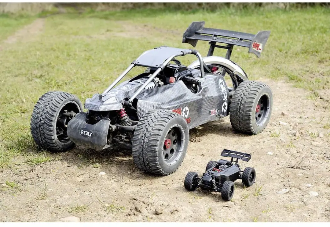 Reely Carbon Fighter 1:6 Benzine Buggy RTR - Zwart - afbeelding 3 van 6