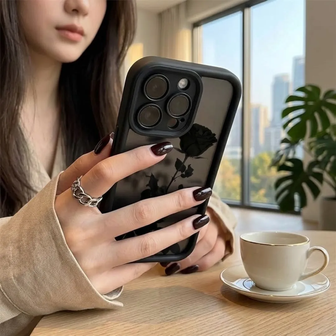 NUVEX iPhone 17 Pro Max Hoesje - Zwart Transparant - Roos Print