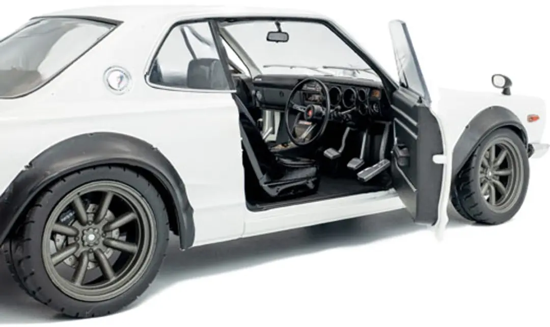 Solido Nissan Skyline C10 Hakosuka 1970 1:18 - Pearl White - afbeelding 4 van 6