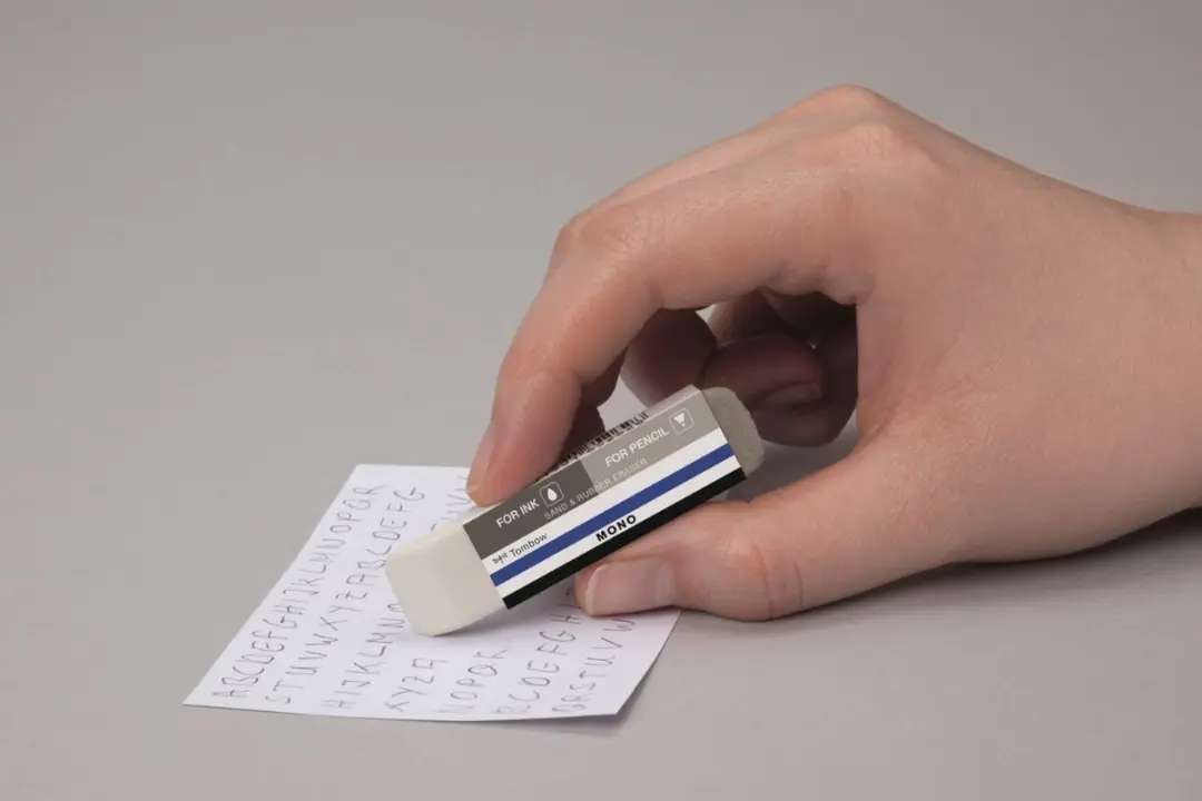 Tombow MONO Sand & Rubber Gum Correctiemiddel 510B - 13g - afbeelding 5 van 5