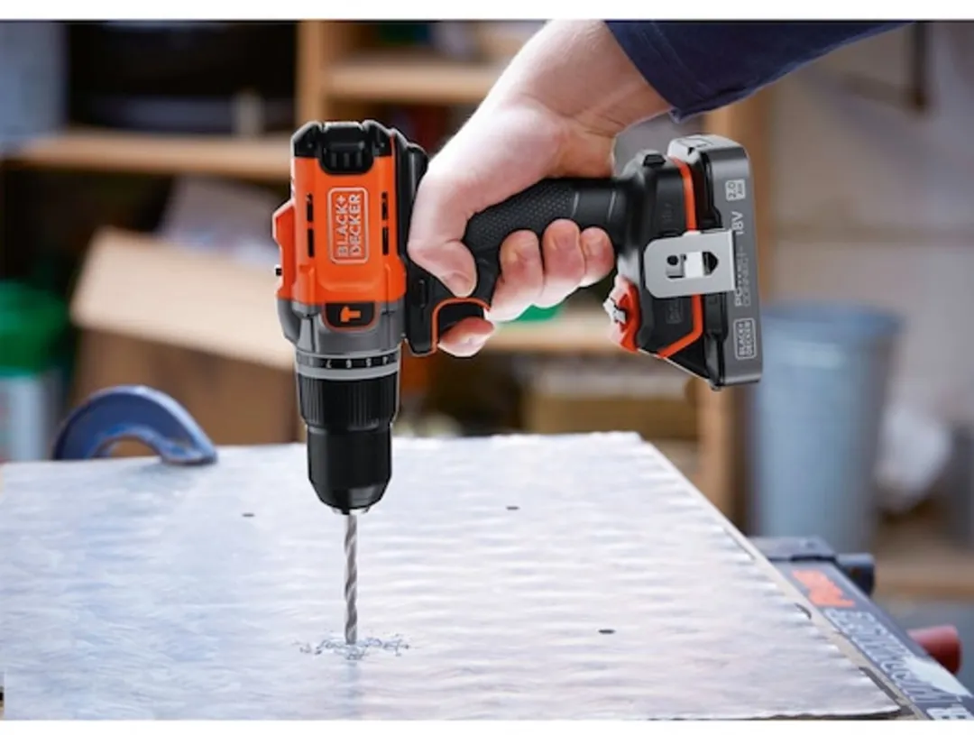 BLACK+DECKER BCD383D2XK-QW Accu-klopboormachine - 18V - 2x 2,0Ah - afbeelding 6 van 6