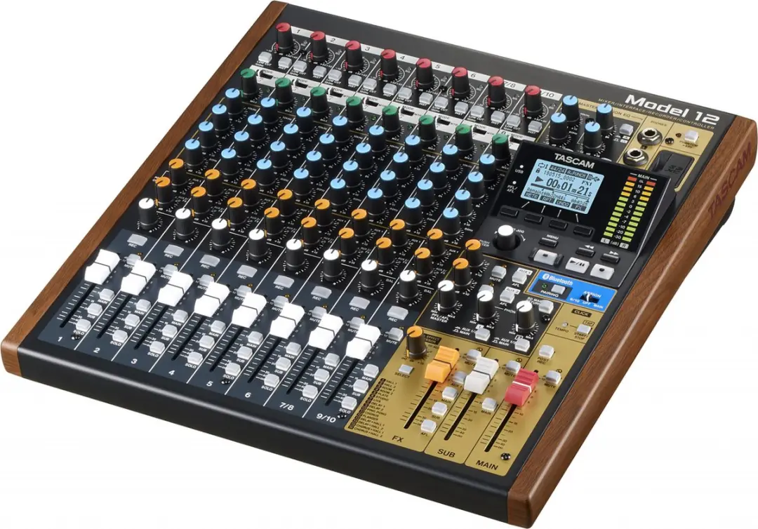 Tascam Model 12 Mengpaneel