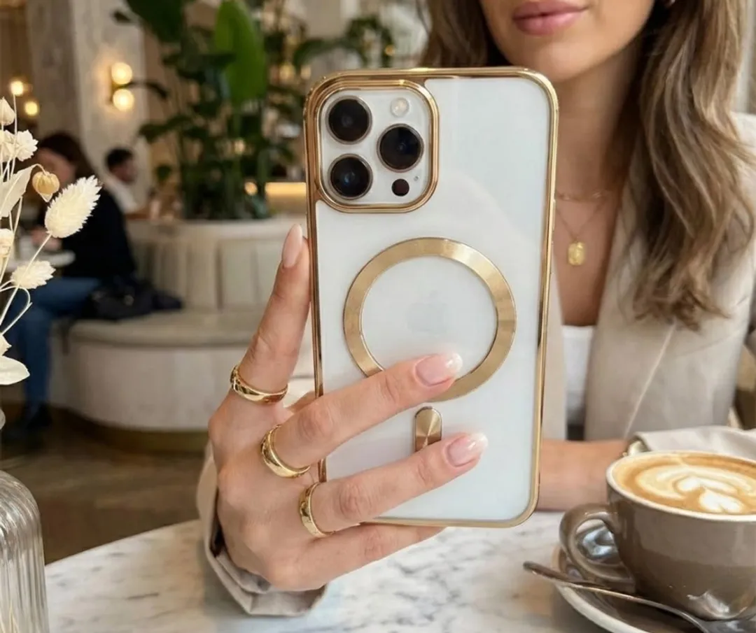 NUVEX iPhone 12 Pro Max MagSafe Hoesje - Goud