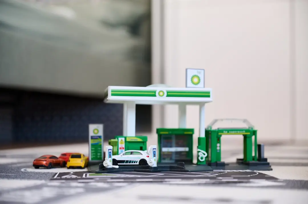 Majorette Tankstation met Tankwagen - afbeelding 2 van 5