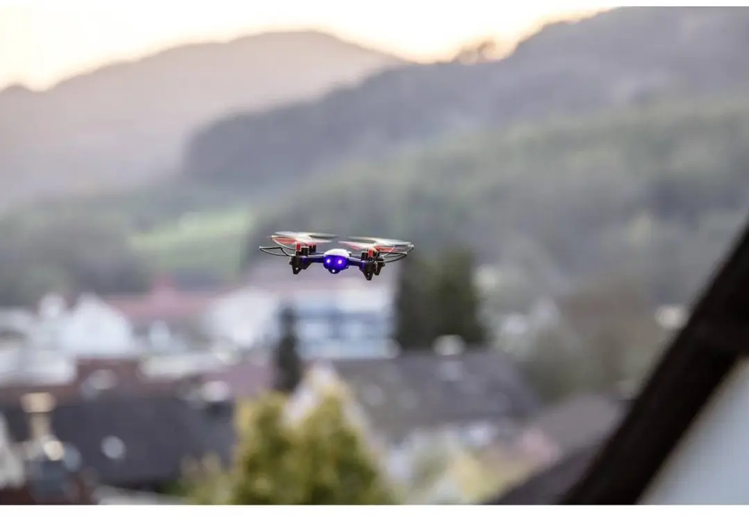 Carson X4 Angry Bug 2.0 Quadcopter Drone - RTF - afbeelding 3 van 4