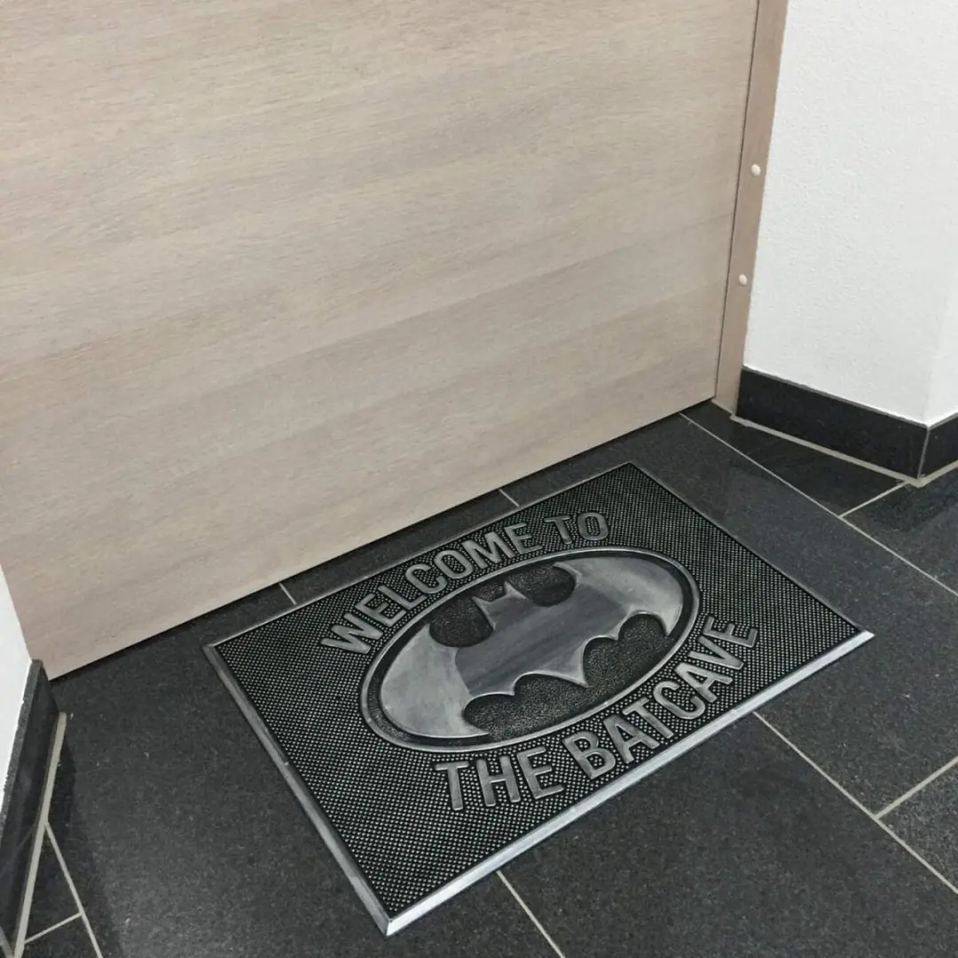 Pyramid Batman Enter The Batcave Deurmat - 59.50x60cm - afbeelding 2 van 6