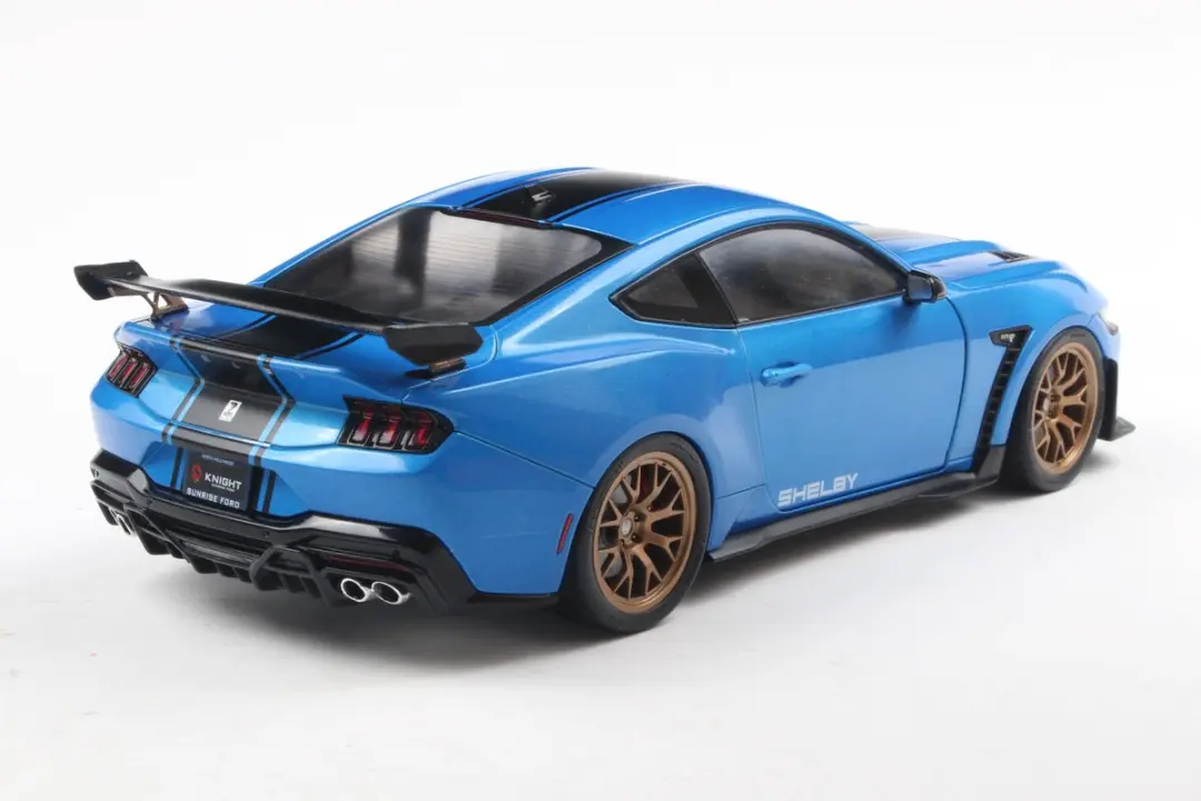 Solido Ford Shelby Mustang Super Snake 2024 1:18 - Blauw - afbeelding 5 van 6