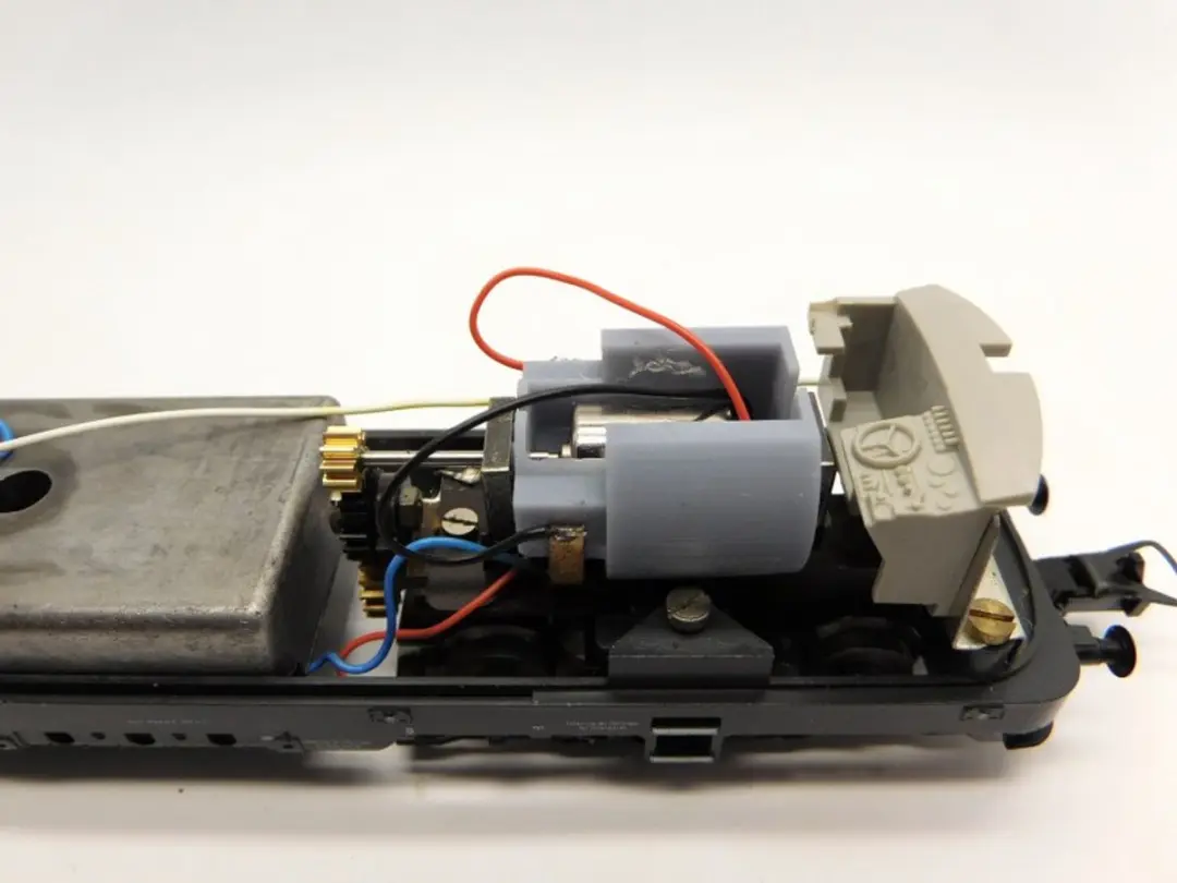 Trix HTR007G Micromotor Ombouwset - o.a. E10.12/E40/BR 110 - afbeelding 2 van 3