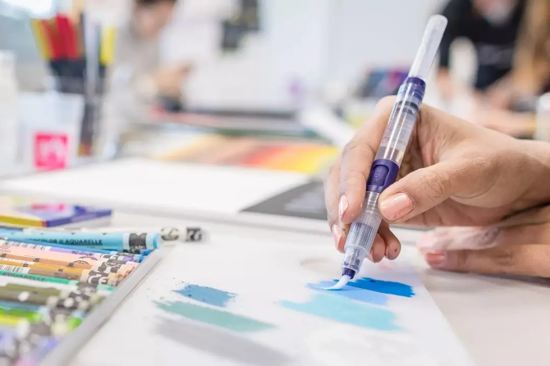 Caran d'Ache Neocolor II Wateroplosbare Wax Pastels - Set van 84 Kleuren - afbeelding 3 van 6