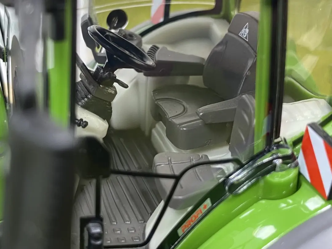 Wiking Fendt 942 Vario Modeltractor - 1:32 - Groen - afbeelding 5 van 6