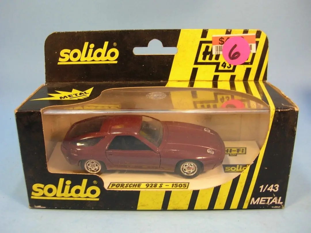 Modelauto Porsche 928 S brown