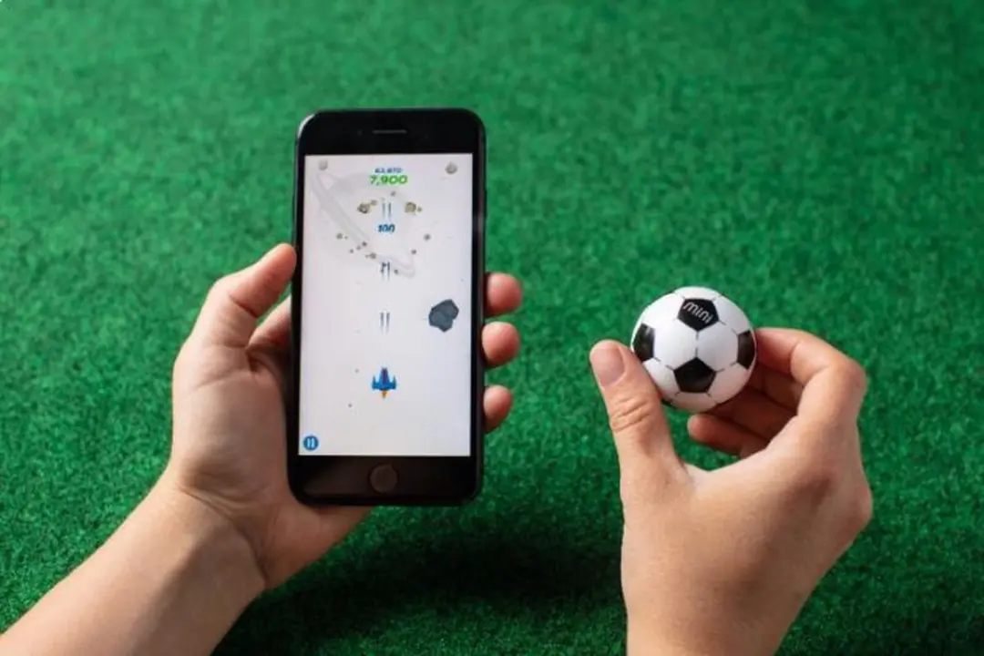 Sphero Mini Soccer M001SRW Robot Bal - Wit/Zwart - afbeelding 4 van 6