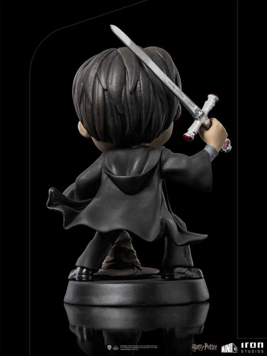 Iron Studios Harry Potter MiniCo Figuur - Harry Potter met Zwaard van Gryffindor - afbeelding 2 van 6