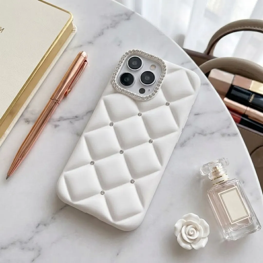 NUVEX Wit Hoesje iPhone 14 Pro - Strass Details